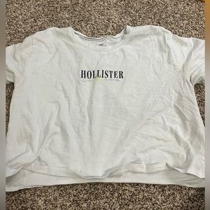 Hollister cropped t-shirt, size s